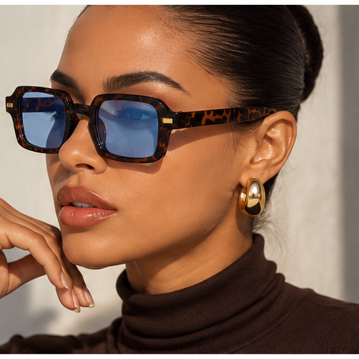 AC Lens Square Full-Frame Sunglasses – product view 1 | AVRENDI