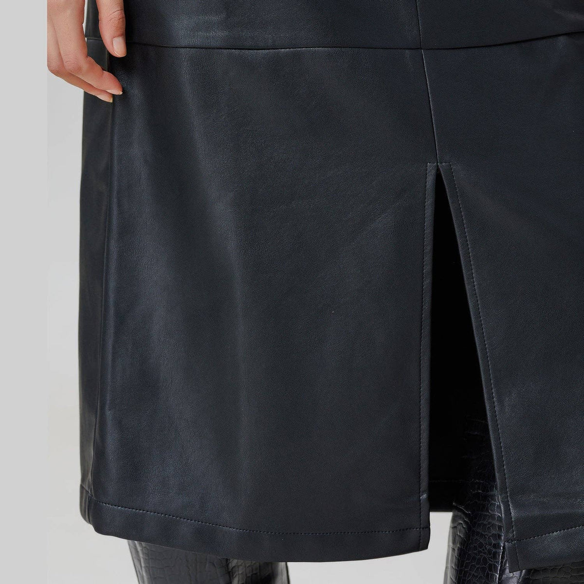 Faux-Leather Long-Sleeve Dress | AVRENDI