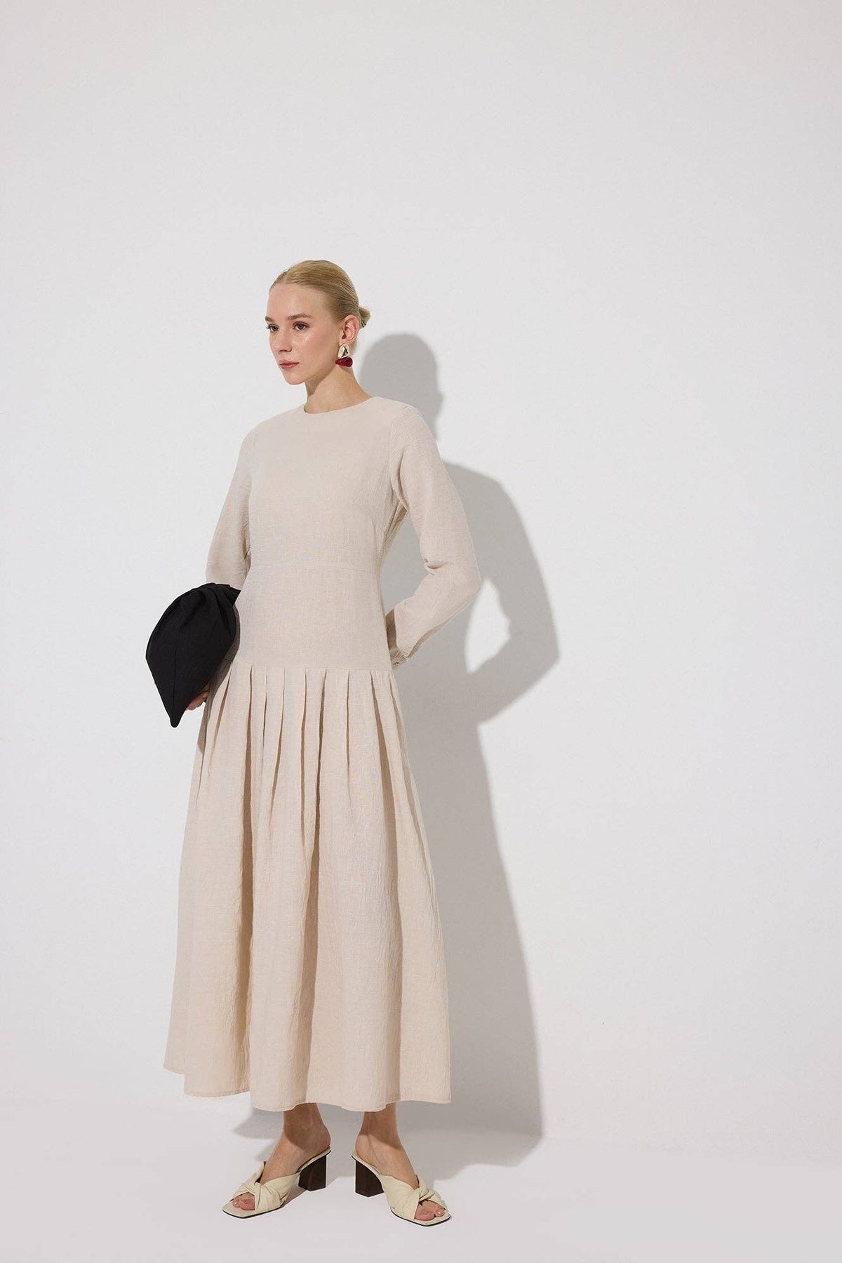 Pleated Waist Maxi Dress – Elegant Long Sleeve Minimal Dress | AVRENDI