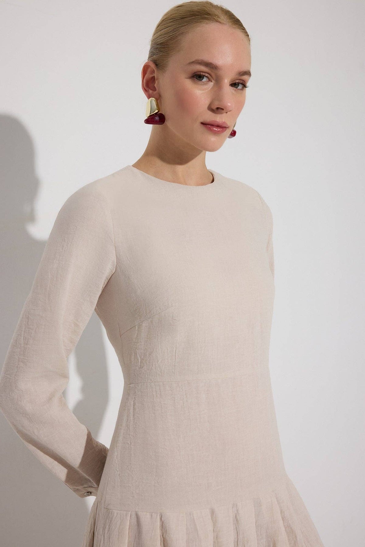 Pleated Waist Maxi Dress – Elegant Long Sleeve Minimal Dress | AVRENDI