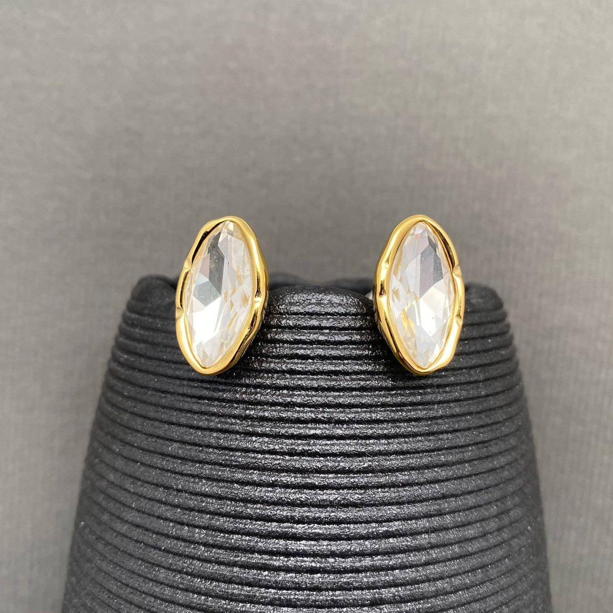 Sparkling Big Zircon 18K Gold-Plated Stainless Steel Earrings | AVRENDI