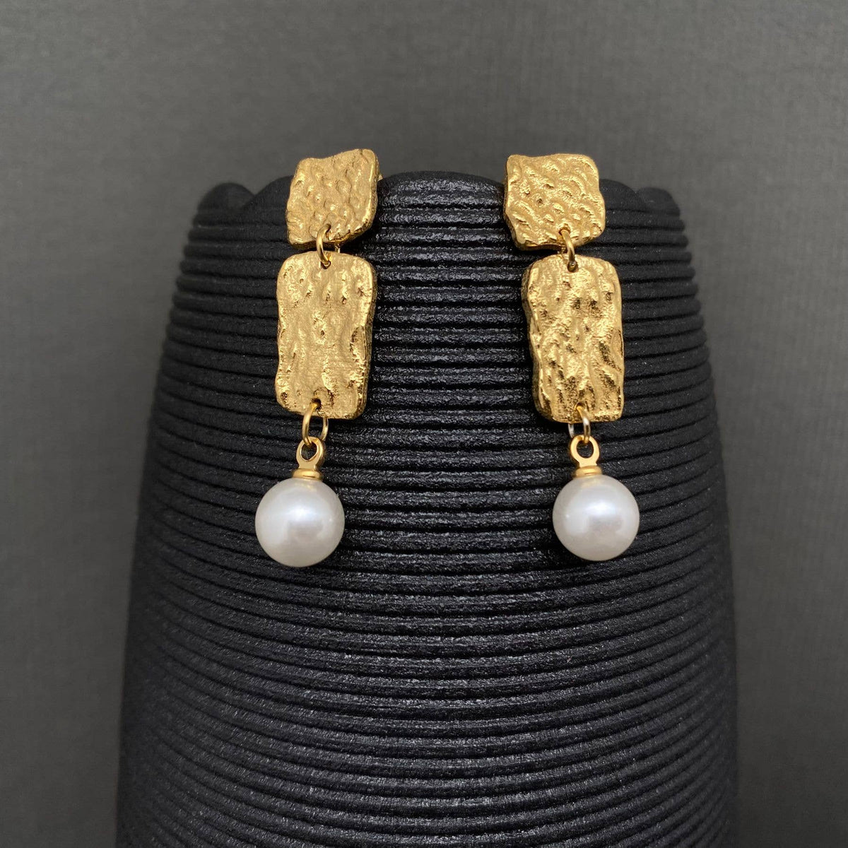 Pearl Hammer texture geometry 18K Gold-Plated Stainless Steel Earrings | AVRENDI