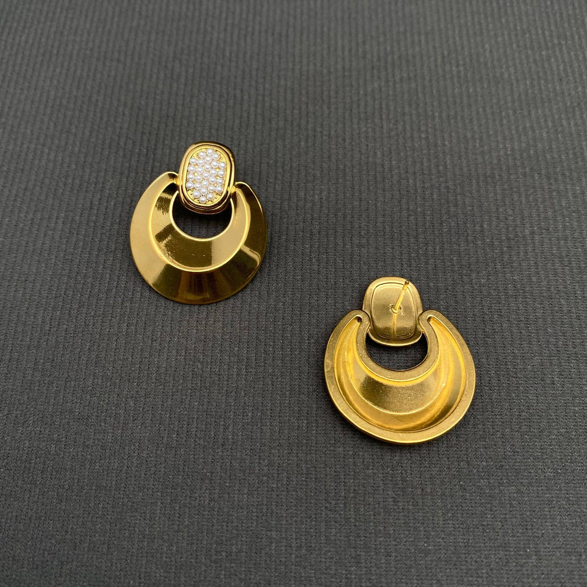 Pearl Inlaid Glossy Geometric 18K Gold-Plated Stainless Steel Earrings | AVRENDI