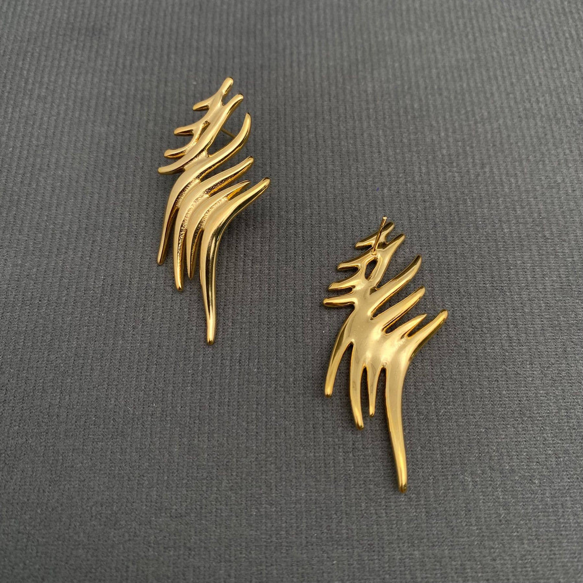 Irregular Wing 18K Gold-Plated Stainless Steel Stud Earrings | AVRENDI