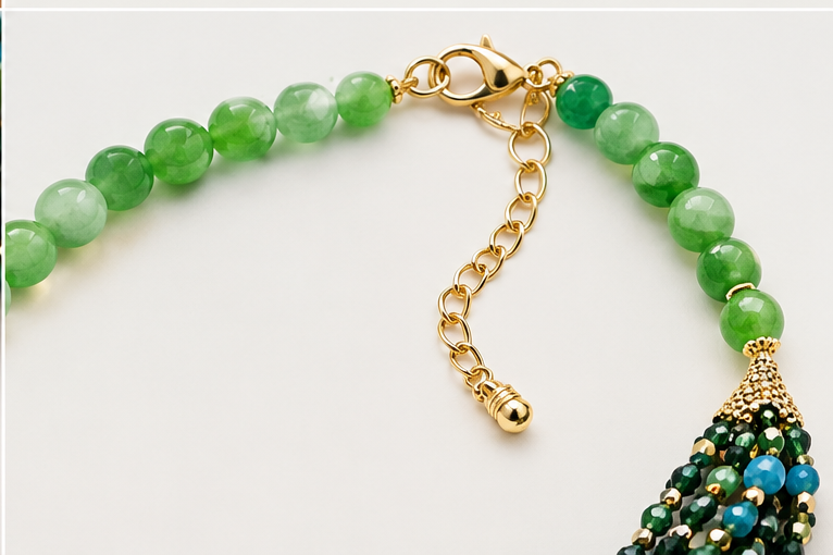 Vintage Elegant Handwoven Natural Green Gemstone Necklace
