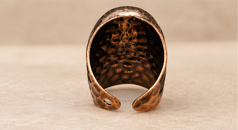Vintage Oval Stone Inlaid Ring