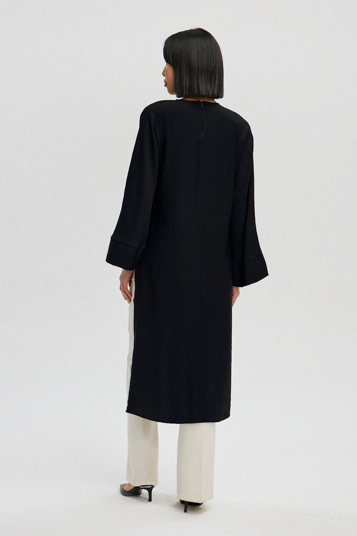 Longline Viscose-Blend Tunic with Front Slit | AVRENDI