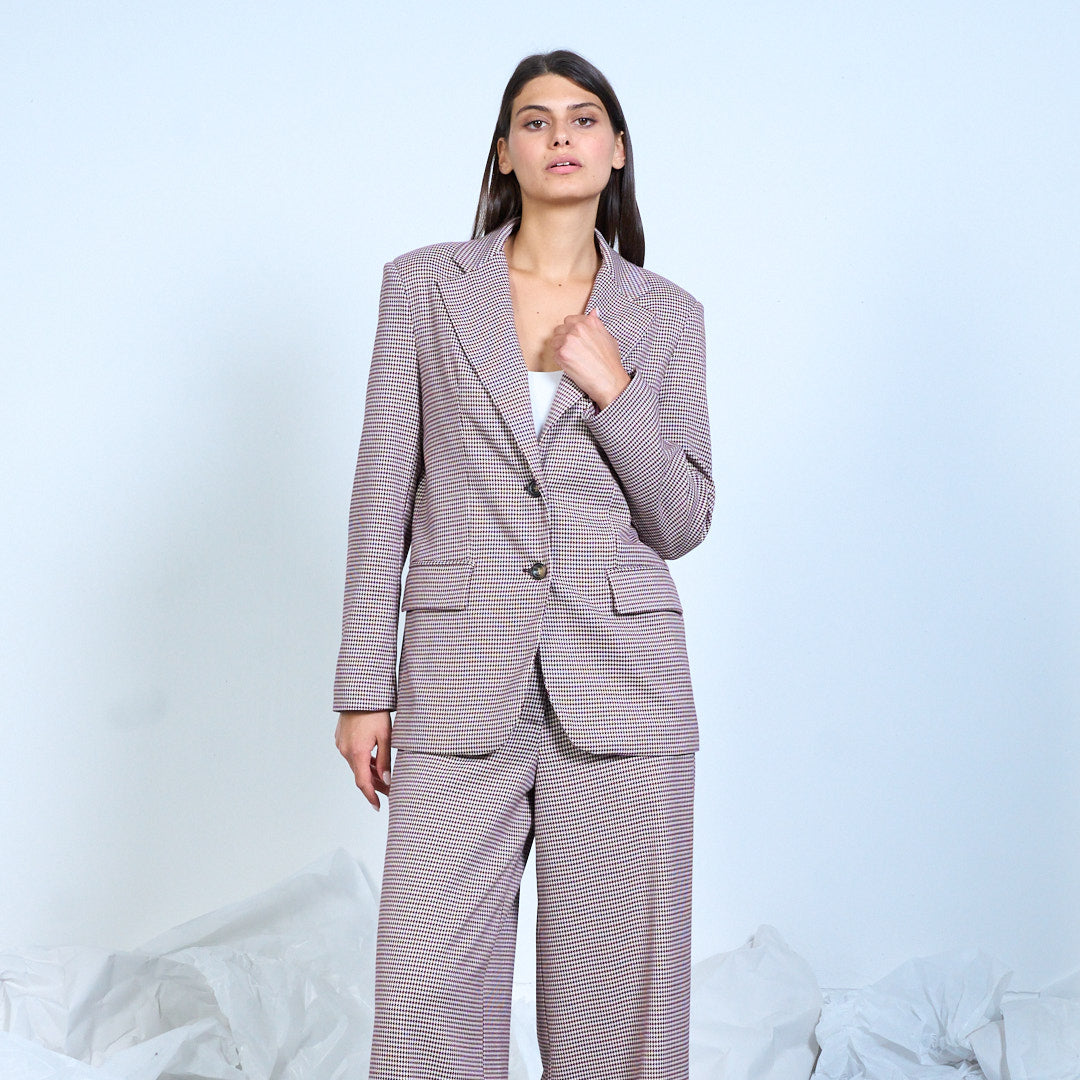 Micro-Check Tailored Blazer in BORDEAUX | AVRENDI