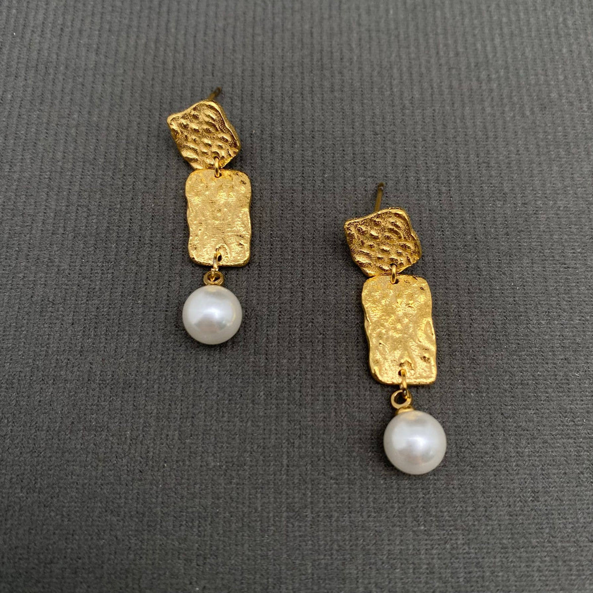 Pearl Hammer texture geometry 18K Gold-Plated Stainless Steel Earrings | AVRENDI